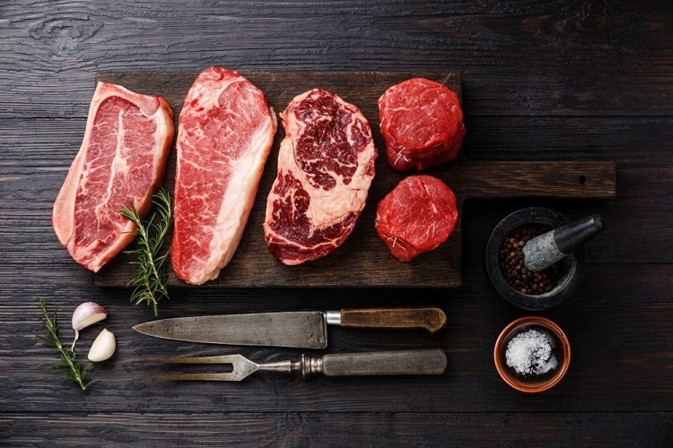 Bổ sung vào chế độ ăn các loại thịt đỏ, điển hình là thịt bò