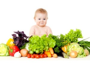 4. Cho bé ăn nhiều rau và hoa quả 1